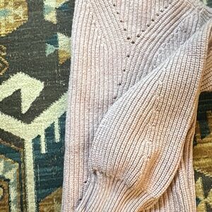 GAP Women's V-Neck Sweater in Light Purple
